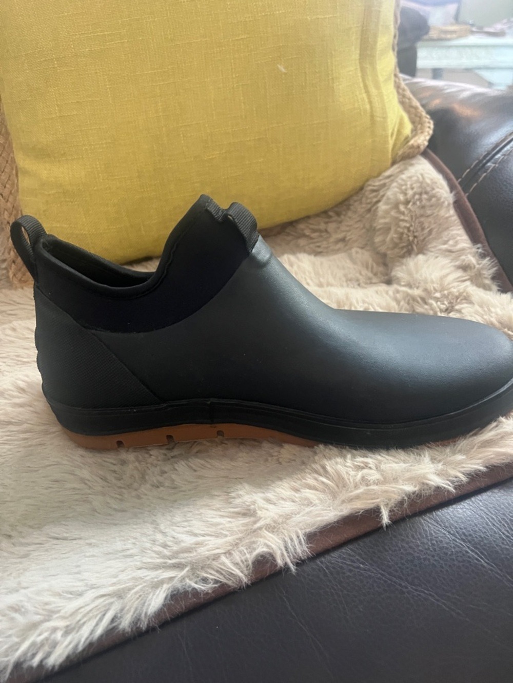 Men's Chelsea Slip-On Boots - Black - Picture 3 of 10